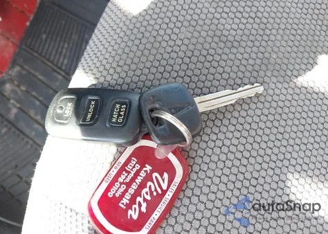 2008 Pontiac Vibe from USA, damaged, VIN 5Y2SL658X8Z410393